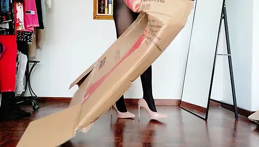 Kutuları yok ediyor - naylon ve stilettos'ta