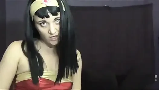 Harika kadın zayıf yönlerini ortaya çıkarıyor