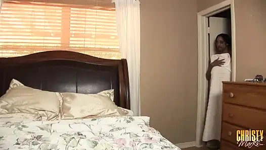 Carmen Christy'nin amına komut veriyor