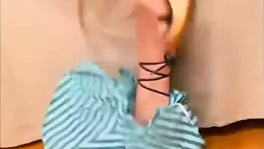 sürtük esmer memnuniyetle alır bir yüz