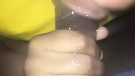 Y o u n n g yarak emici arka koltukta beni ıslatıyor