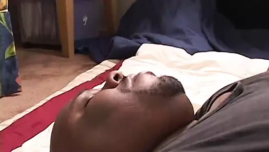 Siyah kel palooka dolgun siyah ev kadını pound