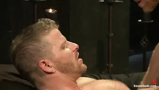 Her ikisi de oynamak istiyor ama ikisi de göndermek istemiyor