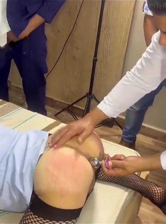 Sekiz adamdan pasif kadın sütü