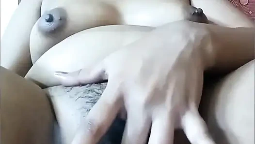 Bangla ev hanımı çıplak web kamerası gösterisi