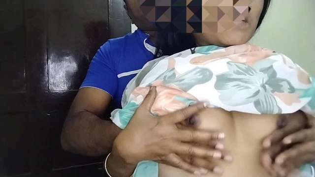 Tamil evli kadın latha ve üvey erkek kardeşi