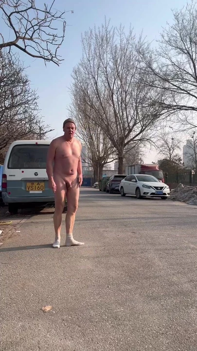 Засвет на улице голышом