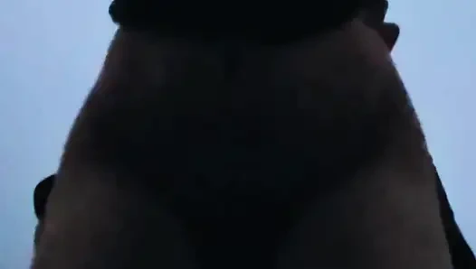 Pinay minyon umumi banyoda sikiliyor hala inliyor ve edepsizce konuşuyor