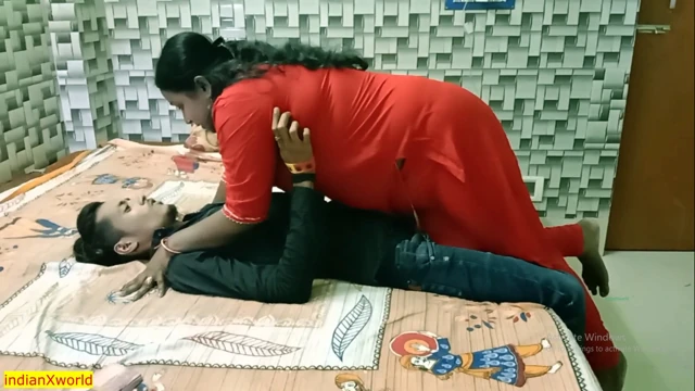 Hintli ateşli yenge genç üvey erkek kardeşiyle ateşli erotik seks yapıyor! desi seks