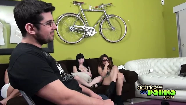 Резюме: трибьют для пользователей особняка Nacho