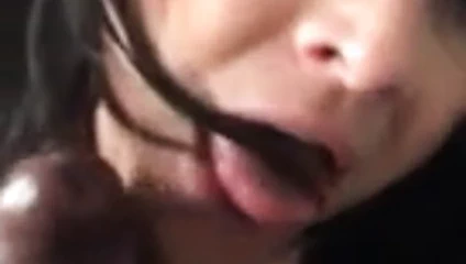 Beyaz bayan beni emiyor