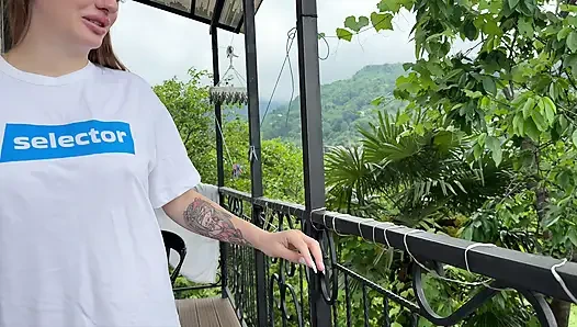 Yoga yapmak istedim ama yarağın üstüne atladım