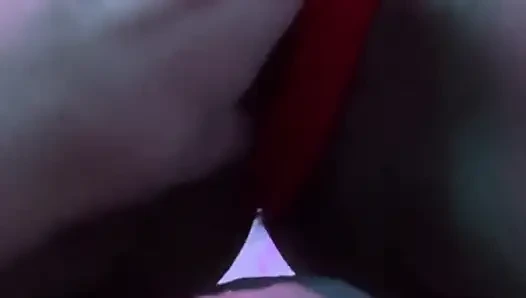 işten eve döner dönmez, penisimle ilgilenmesini istiyorum