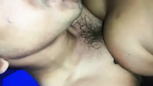 Sevimli azgın komşu desi bhahi gece yarısı masti'de ateşli sert seks