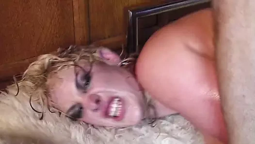 vahşi milf virajlı üzerinde için anal sırasında bir üçlü kavşak sonra iter