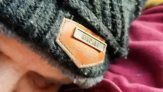 İşte yine lezzetli bir muamele için gidiyor