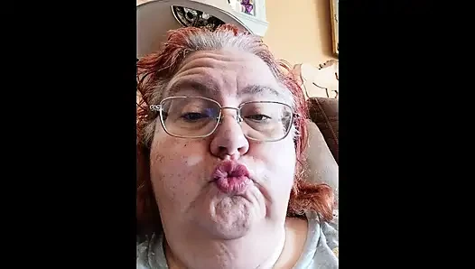 Selfie'min azdırıcı fotoğrafları ve küçük videoları bir araya getiriyor