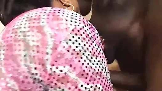 Büyük götlü zenci kız göt sikiyor büyük siyah yarak emiyor anal üçlü seks