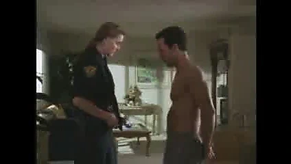 üçlü kadın polis memuru