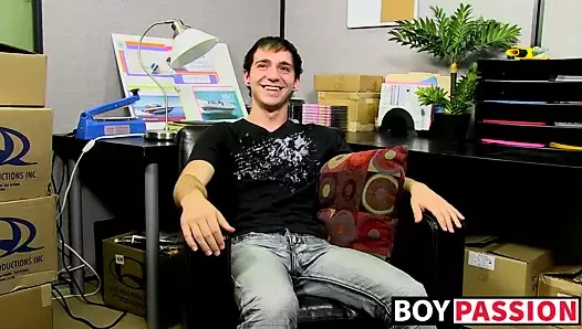 amatör homo kevin grover masturbasyondan önce varlıkları gösterir