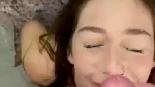 O horoz seviyor ve ödüllendirildi