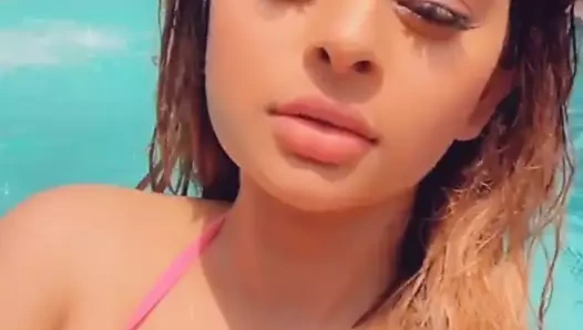 Yeni web serisi – sıcak yüzme