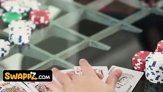 Minyon esmer üvey kız Zoe Parker Shane Blair üvey babasını baştan çıkarıyor ve biniyor