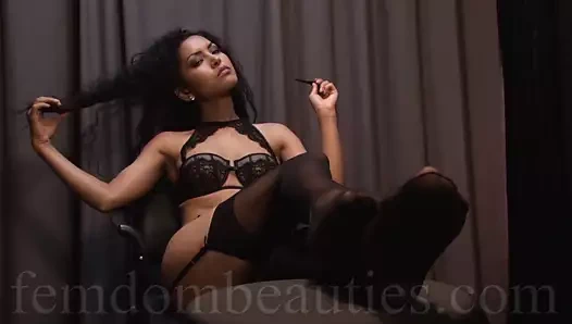 GODDESS ZENOBIA - NYLON FEET