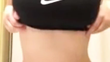 busty bebeğim yanıp sönen göğüsler