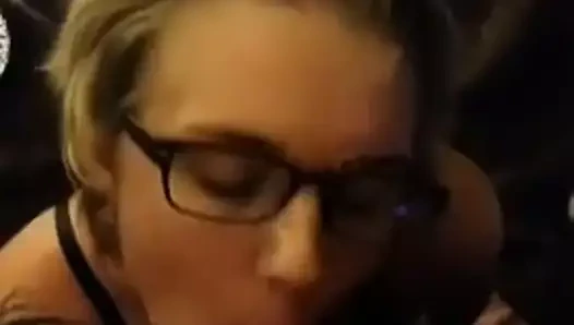 Dövmeli sürtük cumshot!