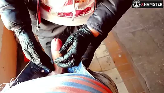 Kız arkadaşımın arkadaşı ona cum külot, pov vermemi istiyor