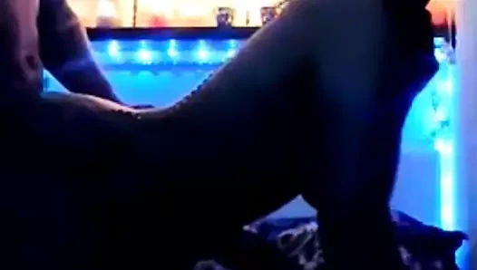 Latina gf yaka ve onu adamla eş zamanlı orgazm kurşun