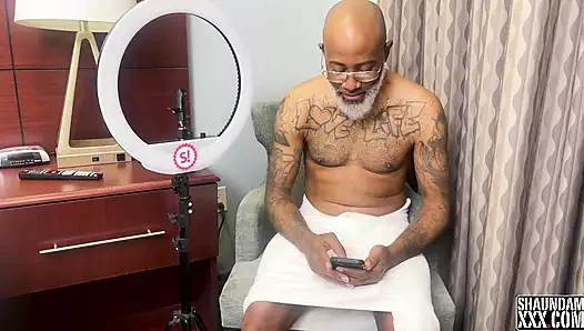 Shaundam şaplak maçını kullanıyor