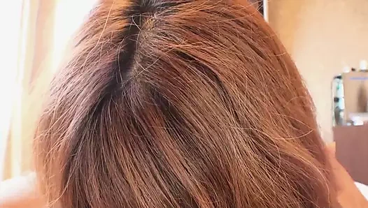 Taze kız kıllı amcıklı Japon sürtük amcığını alıyor