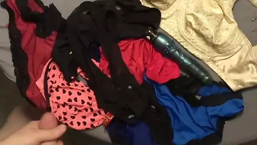 Jerk with friends step mom's Bra Panties Dildo(Epic Cum)