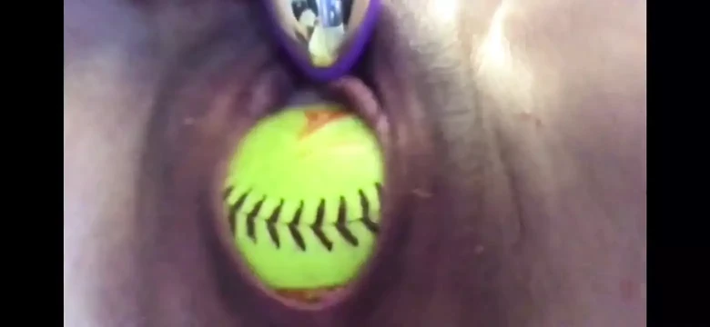 Софтбол начиненная киска