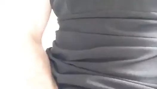karısının siyah elbise masturbasyon yapmak