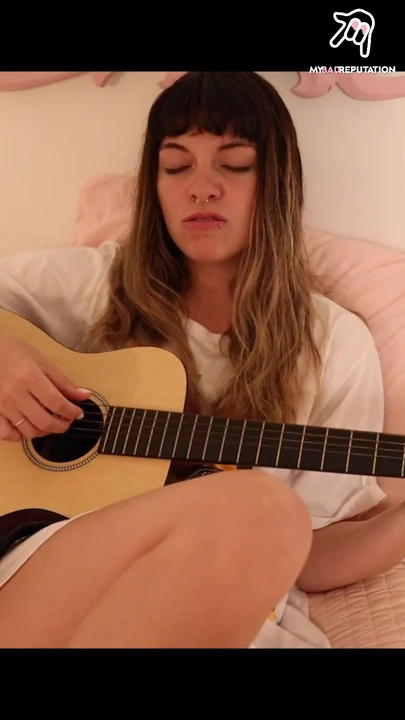 Симпатичный момент из моего видео "Как трахать с периодом Без беспорядок"