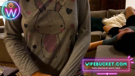 Karısı tarafından amatör orta yaşlı seksi kadınlar - sevimli sarışın karım dün gece beni baştan çıkardı