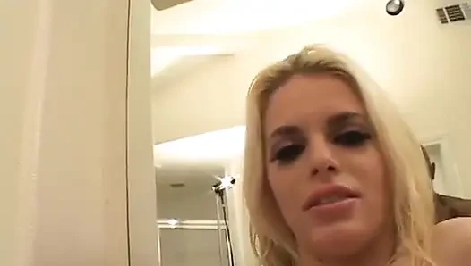 Minyon genç jessica jammer büyük zenci seviyor