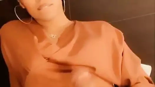 bu kız çok çok güzel