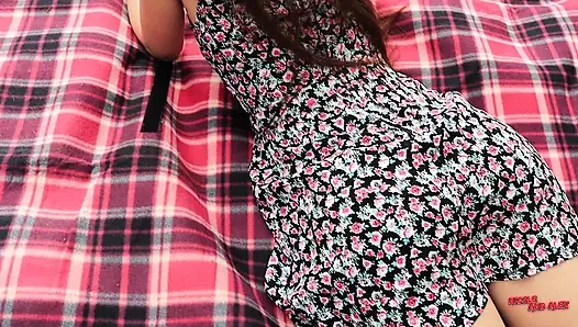 Doğada başkasının karısını siktim. Ağzında bitirdim.