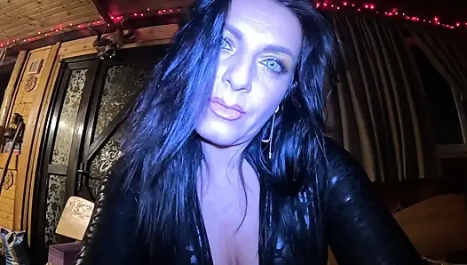 Vampir 31 talimatı hakimiyeti - gizli fısıltılar, tükürme ve itaat