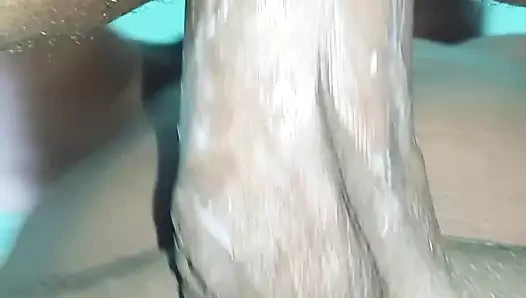 Motel garajında başka bir erkeğe verdim