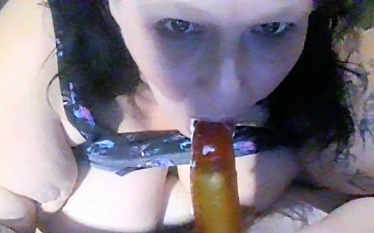 Ice Cremes seni çok emdi