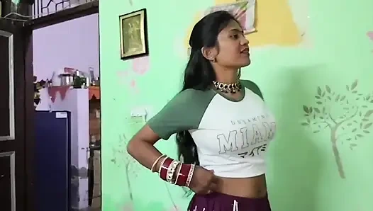 💦Desi Indian girl calls me in her kitchen, she gets very hot then audio sex