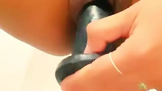 Ateşli büyük dildo