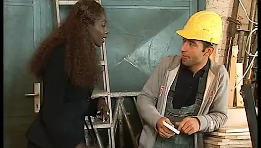 Zenci Alman tanrıça tamirci tarafından sikiliyor