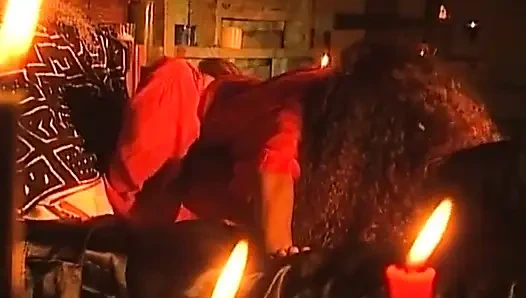 Ateşli esmerle şehvetli ağda oyunu