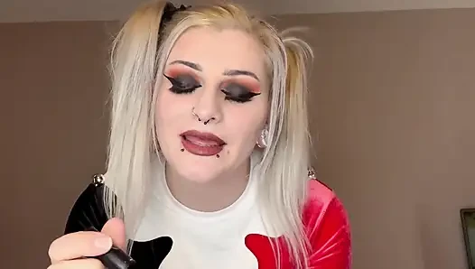 Harley Quinn feminisation ve seni sikiyor